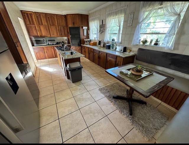 5 BEDROOM HOUSE FOR SALE IN VAN RIEBEECK PARK